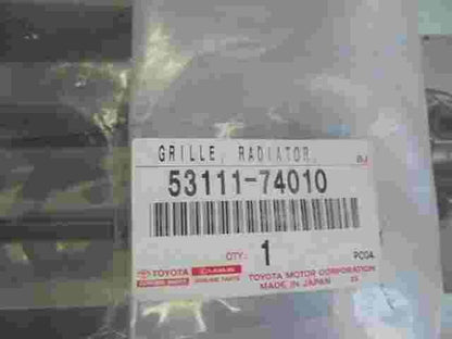 Rejilla de ventilación parachoques trasero Toyota IQ (2008-2016) 5311174010