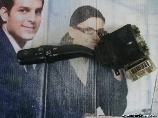 Comando luci. indicatori di direzione Toyota Land Cruiser J-90 (J9) 843106A80...