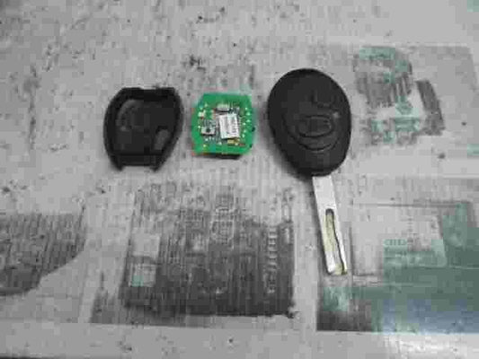 mando control remoto Land Rover Discovery PCF7930AS CR2032 PA6 6GF30