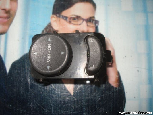 MANDO RETROVISOR Chrysler Voyager 4685317 39754D