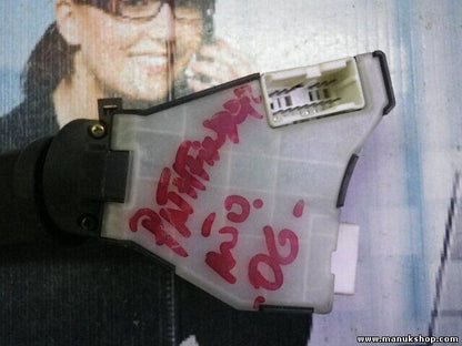 Mando limpia Nissan Pathfinder R51 2.5 dCi 25260EA000 25260 EA000 41216