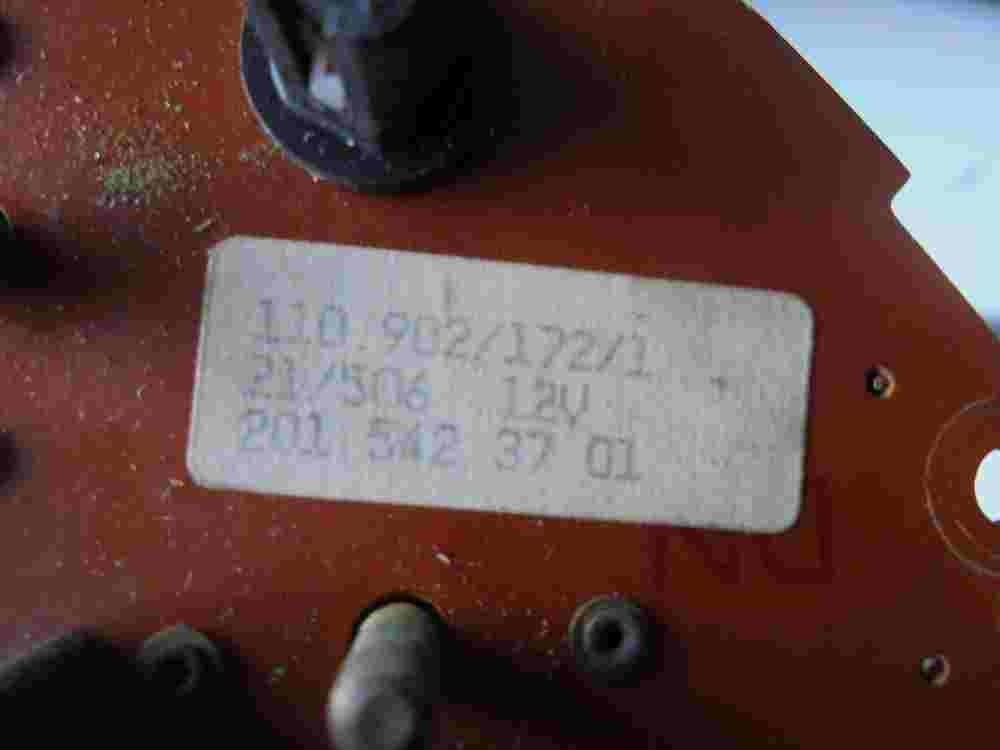 instrumentos indicador de combustible Mercedes-Benz W201 2015423701 1109021721