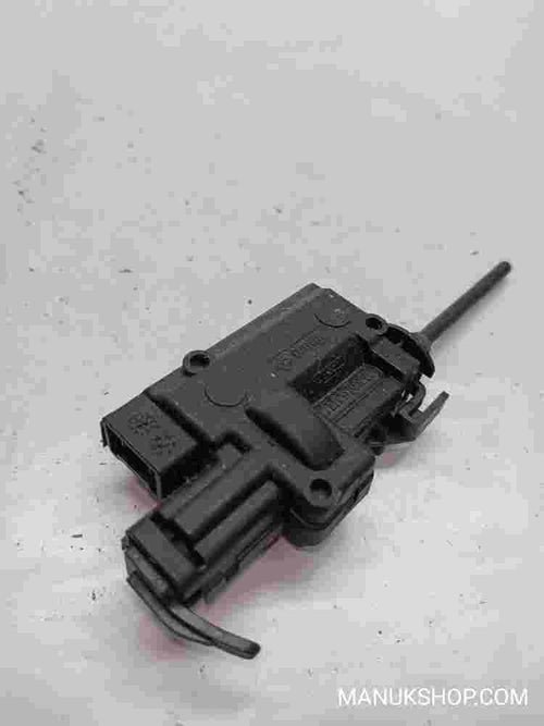 Cerradura depuerta de combustible Renault Scenic Megane Valeo CX0 8200305732A