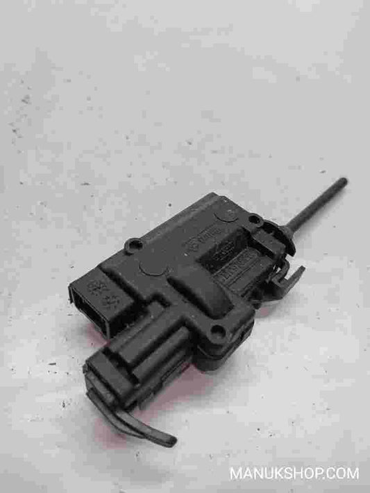 Cerradura depuerta de combustible Renault Scenic Megane Valeo CX0 8200305732A