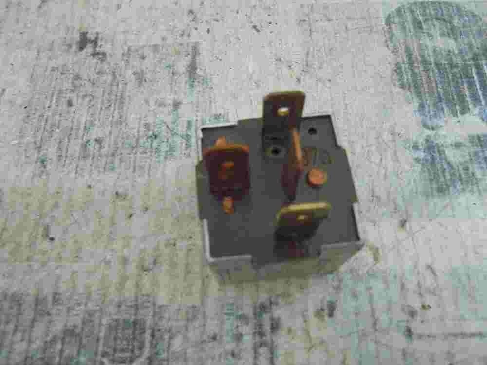 Relé VW Seat Skoda Audi Nr.25 321963141A 321 963 141 A SHO 899637 89 96 37