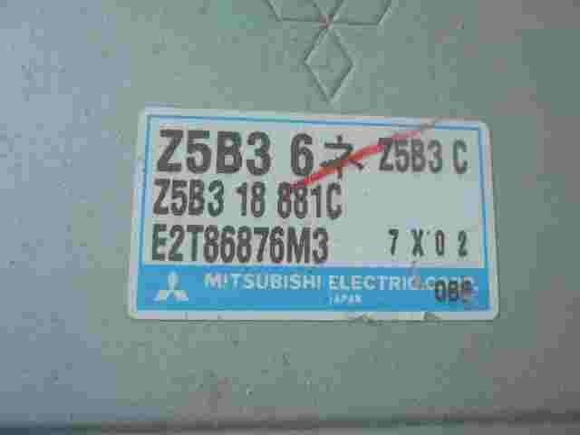 Centralita Mazda 323 C E2T86876M3 Mitsubishi Z5B318881C Z5B3 18 881C