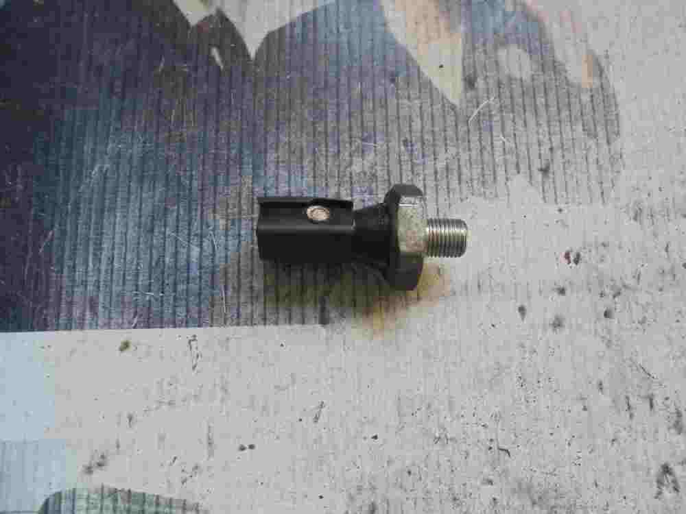 Sensor presión de aceite Porsche Cayenne 3.6  Audi Q7 VW Touareg 079919081 