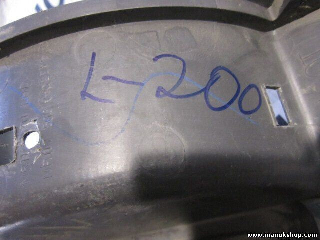 Consola central Mitsubishi L 200 2009 MR117501 MR117500 MR 117 500