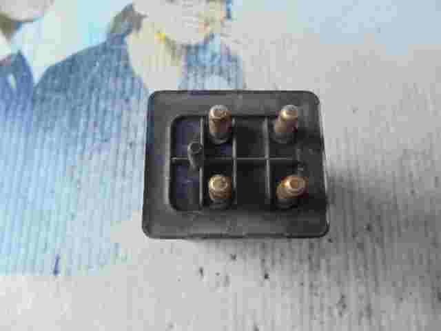 Relé Kickdown desconexión  Mercedes W202 W124 W210 0035455005 LK 05391070 (00)