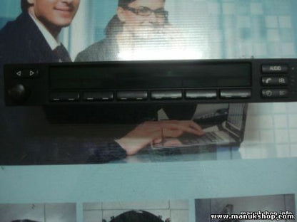 Informazioni radio telefono display stereo BMW E38 740i 65828384933 9918736