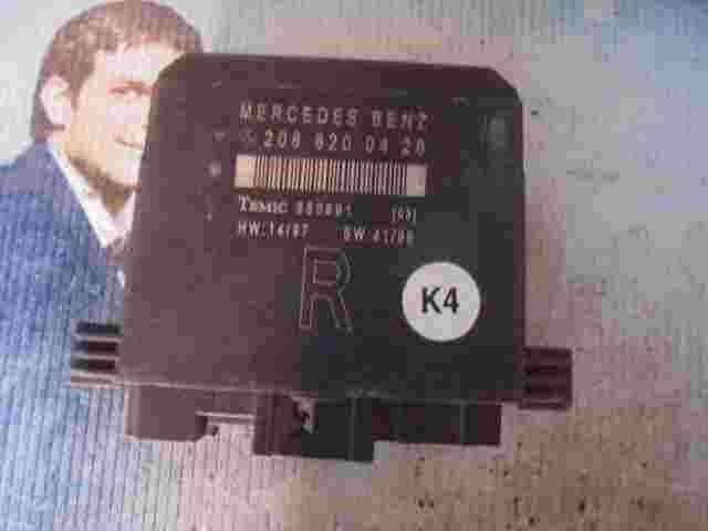 Unità di controllo porta Mercedes W210 W208 2088200426 TEMIC 350891 R