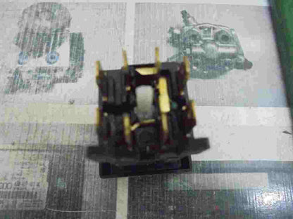 Niebla interruptor Nissan Atleon 253709X401