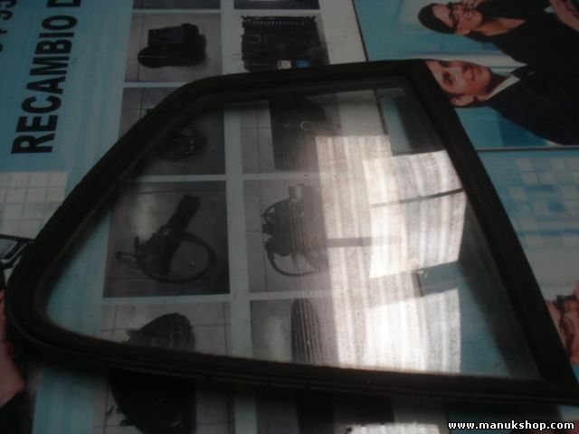 Triangolo vetro porta posteriore destra Porsche 924 43R001057 DOT27M90AS2