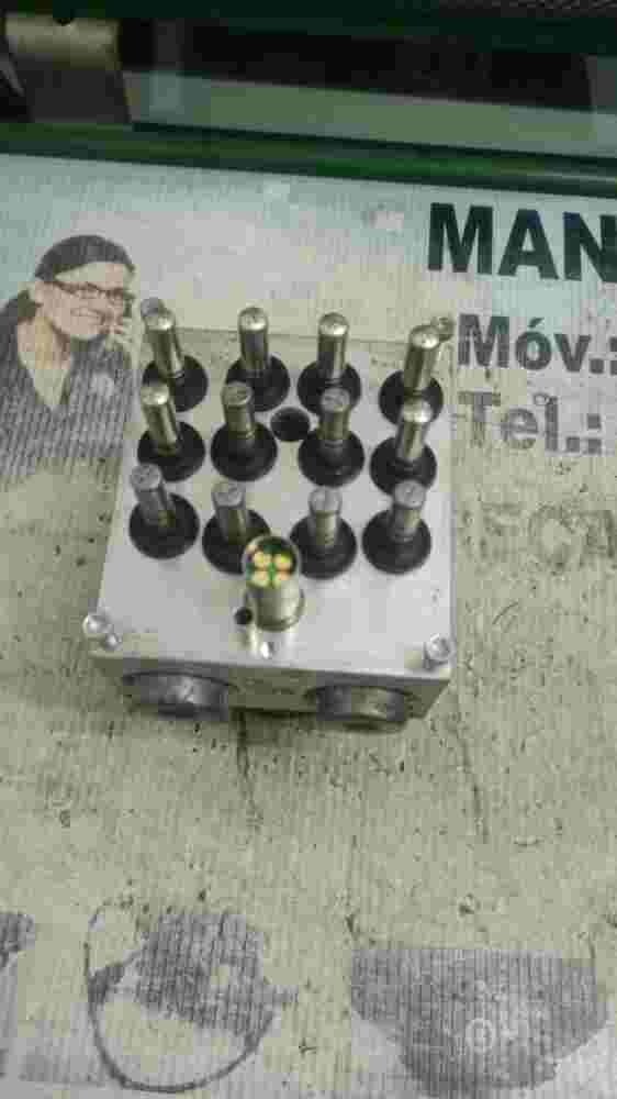 Unidad hidráulica del ABS Jeep Patriot P68049215AE P68212478AA P04877069AA