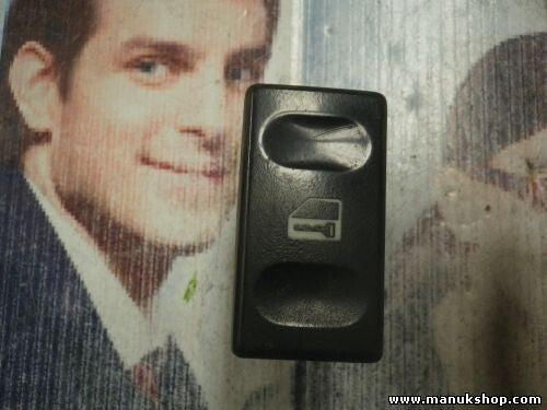 Interruptor del cierre centralizado Land Rover Discovery 2 YUF000220PU 03035123