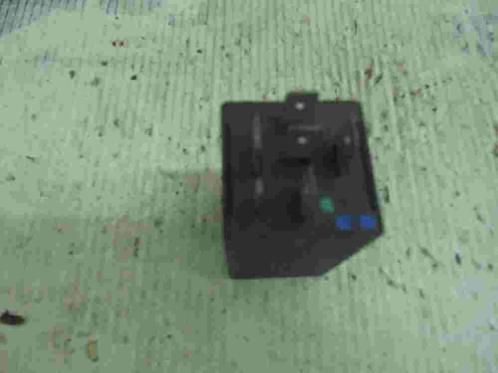 Relé Audi A6 4D0907307A 4D0 907 307A 4DO907307A 7038900215 Nr.605