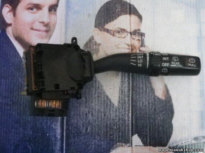 Mando limpia Toyota Land Cruiser 843106B160 843106A460 843103D020 POM 17A164 LH