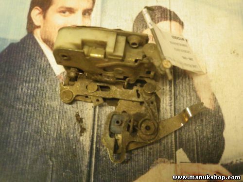   Cerradura puerta trasera izquierda Land Rover Discovery I MTC9203 MTC 9203