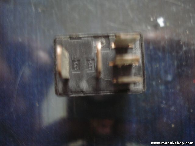 VOLVO V70/S80/60 9441161 4R000781400 4R0 007 814-00 relè