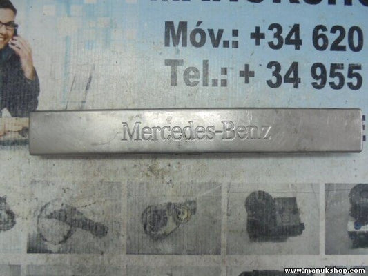 Estriberas taloneras acero trasero derecho Mercedes-Benz M-Klasse A1636861620