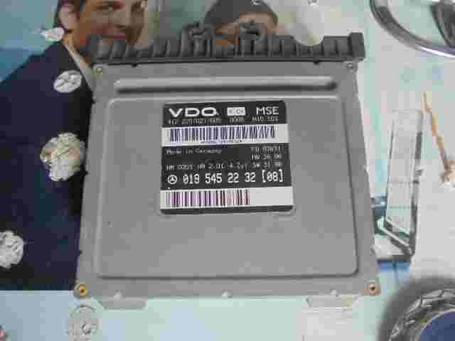 Centralita Mercedes-Benz W208 2.0L 4Zyl 0195452232 (08) VDO 412229021005 FD97W31