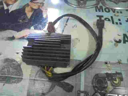 Regulador rectificador de voltaje SGR  Peugeot Satelis Geopolis SH689LA 60.9 081