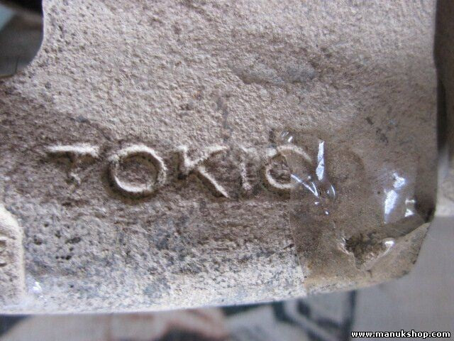 Pinza delantera izquierda Nissan Pick-up TOKIO