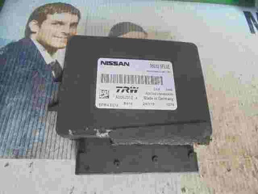 Controllo parcheggio Nissan Qashqai 360326FL0E TRW A008J312 A EPB4 A3C02958000