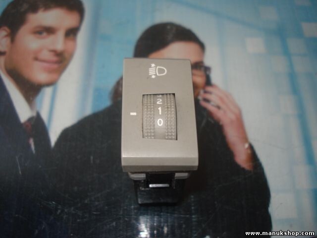 Interruptor de nivelación de faros Kia Sorento 3410017M01