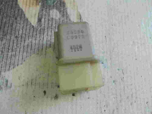 Relé Nissan Primera 25230C9972 25230 C9972 452N