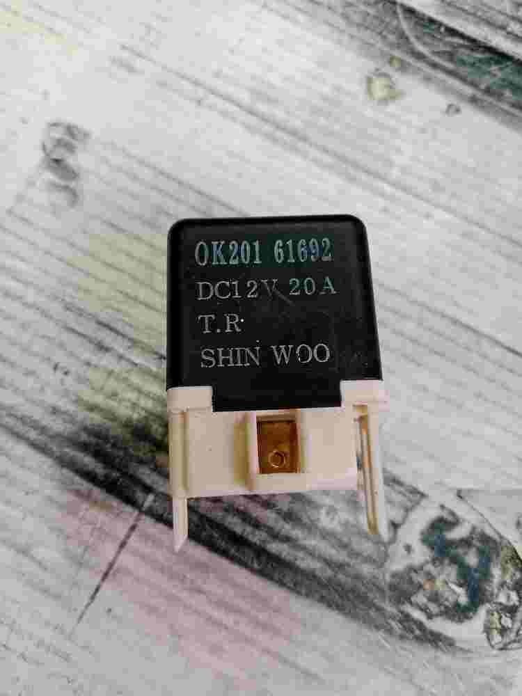 Relé aire acondicionado Kia Sephia 0K2061692 OK201 61692 DC12V20A T.R SHIN WOO