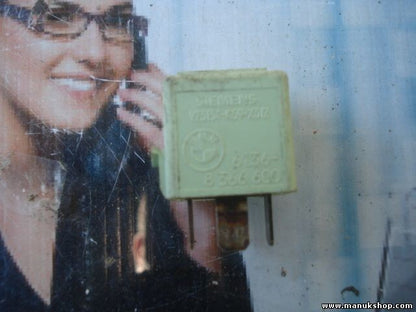 Relé BMW E36 E46 E34 E32 E31 Z3 SIEMENS 61368366600 6136-8366600 V23134K59X312