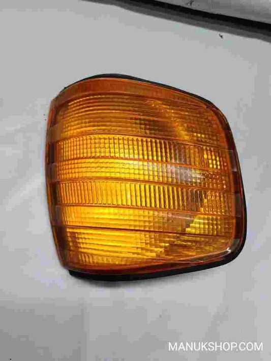 Intermitente delantero derecho Mercedes W126 BOSCH 1305233062 P 25-1 USA 32/3.cp