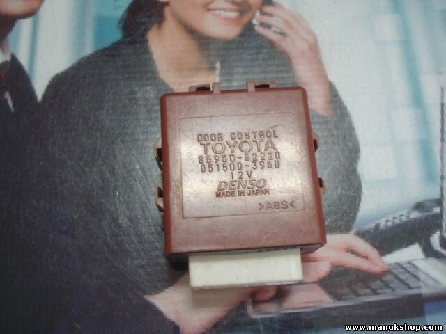 Receptor control de la puerta Toyota Yaris 8598052220 85980 52220 0515003960