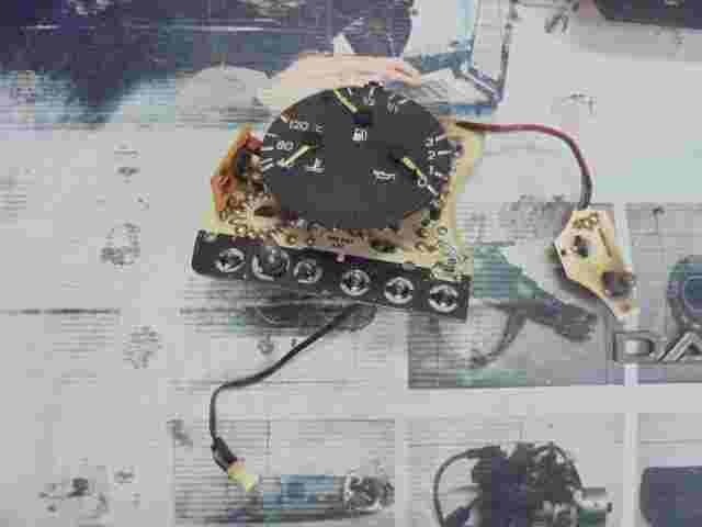 instrumentos indicador de combustible Mercedes  W124 1245437721 VDO 110008316377