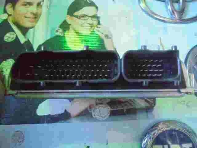 Centralita VW Passat Audi A4 8D0907557T 8DO907557T 26SA4968 BOSCH 0261204185 D06