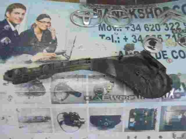 Moldura Nissan Navara Pathfinder R51 RH 87331EB00X 8733-1EB00X 87331 EB00X