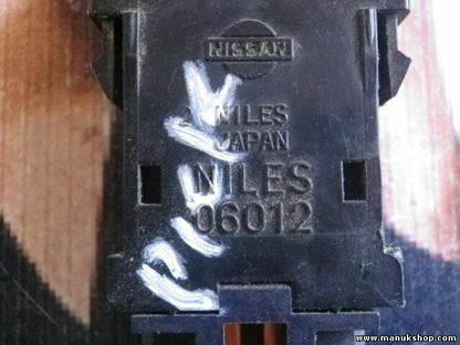 Interruptor de emergencia Nissan micra NILES 06012