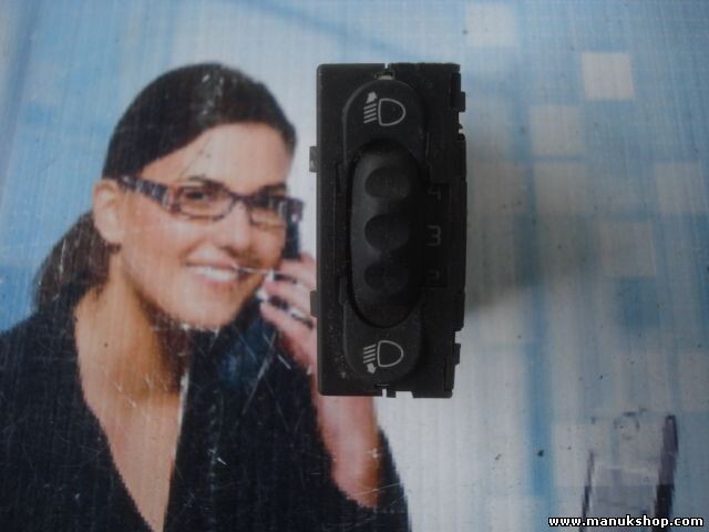 Interruptor de nivelación de faros Renault Megane 7700841235 VALEO 77 00 841 235