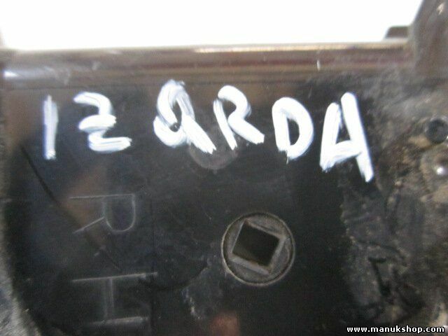 Rejilla Aireadora izquierda  Mitsubishi Pajero Montero V20  TD 4M40 MB65217