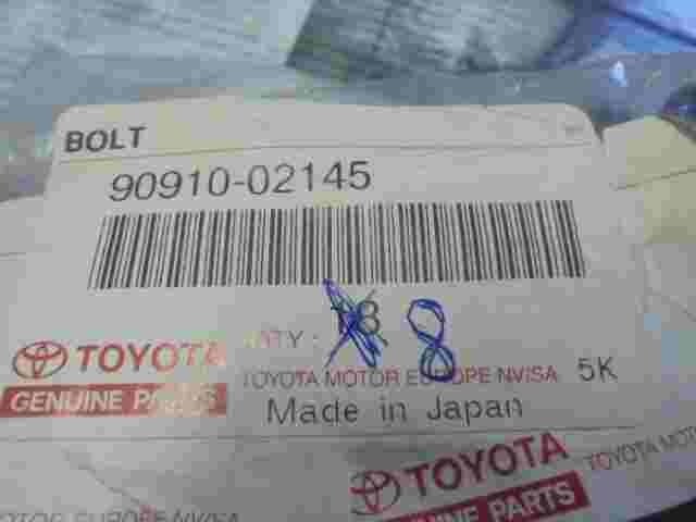 1 unità testa cilindro bullone Toyota Hilux Land Cruiser 9091002145 90910-02145