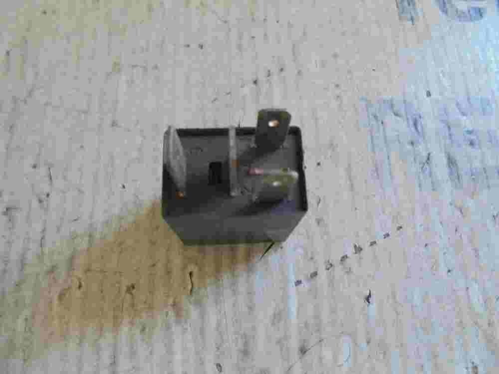 Relé Opel Omega BOSCH 0332017100 0 332 017 100