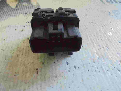 mando botonera elevalunas Renault Trafic Opel Vivaro Nissan 315034A