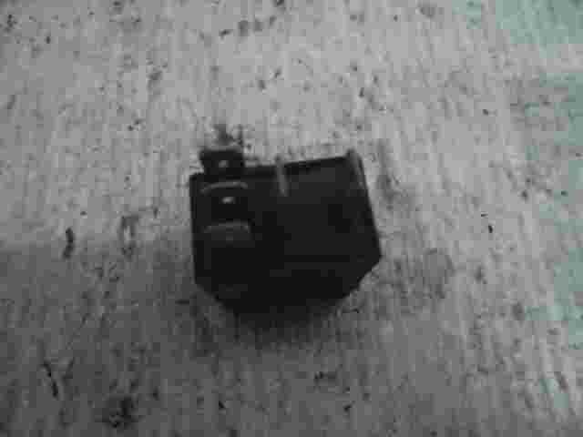 Relé Renault Megane Scenic Laguna Clio 7700414484 77 00 414 484 29201041