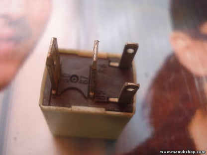 Relè Ford Escort GAL Fiesta Mondeo B47PG 88AG13L028AA B47PG 88AG 13L028AA