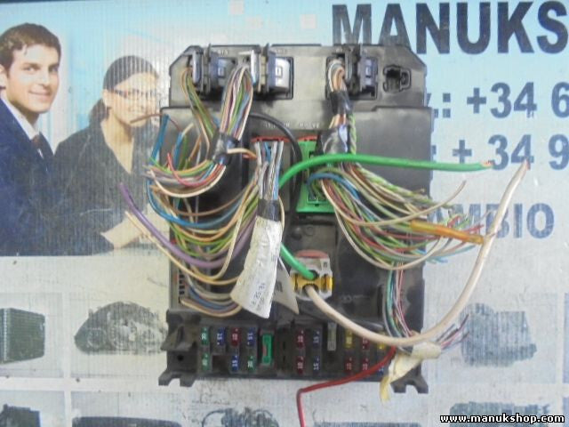 Caja de fusibles  Peugeot 307 9651196880 9651196880A 9651197580 965119758 VALEO