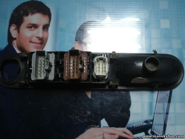 mando botonera elevalunas Renault Espace IV 8200250481 DAG J81