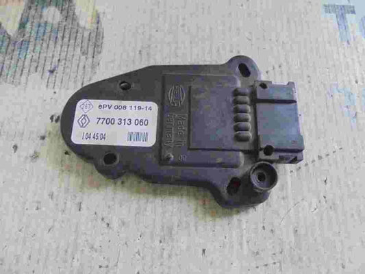 Potenciómetro pedal Renault Trafic 1.9 DCi 2003 7700313060 7700 313 060