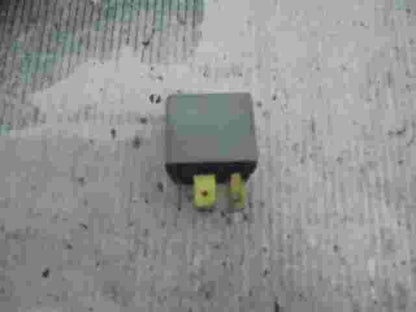 Relé BMW E28 E34 E39 E87 X3 E30 E36 E46 Z3 Z4 61361388745 602039 61.36 1 388 745