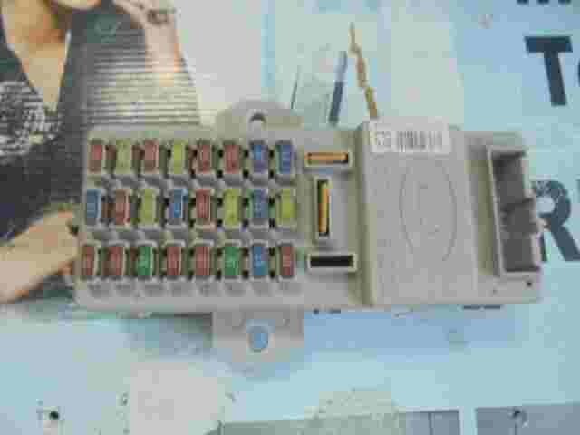 Caja de fusibles  Kia Sorento I B3 911703E920 B3 91170 3E920 91170-3E920